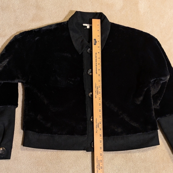 Women's‎ Mystree mixed media black faux fur & suede cropped jacket | Size L - Picture 4 of 8